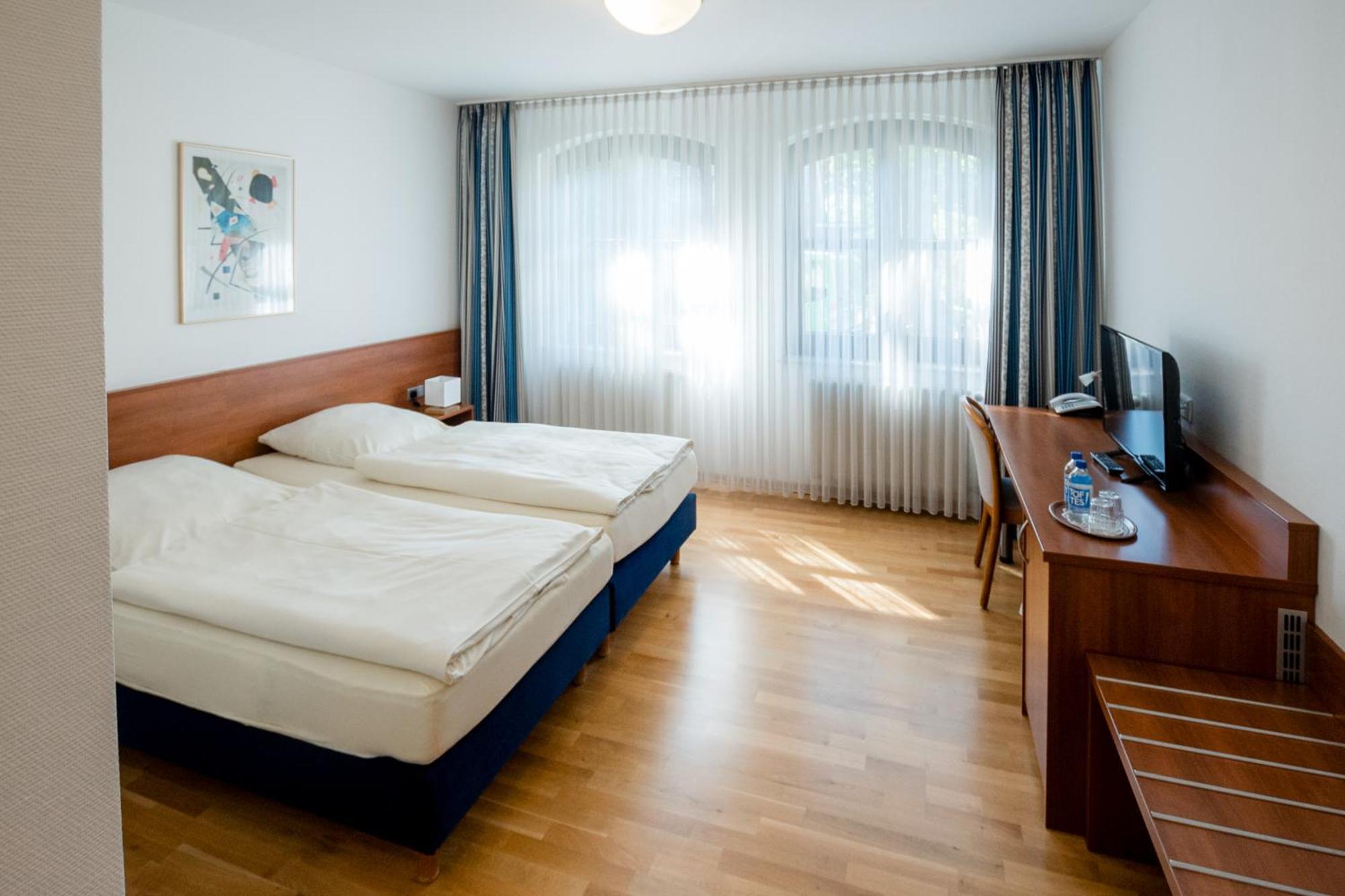 מונסטר Hotel Muennich מראה חיצוני תמונה